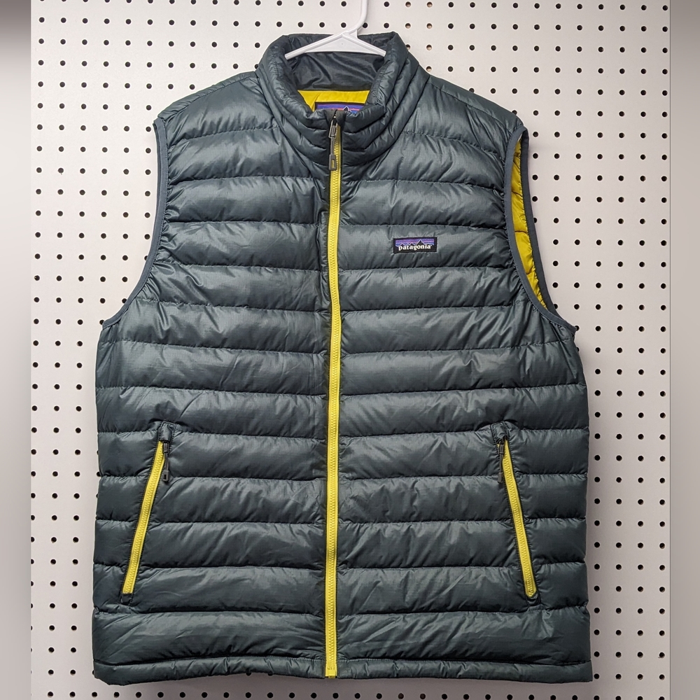 Patagonia Men's Down Sweater Vest - Size L